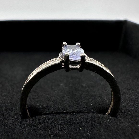 Beautiful Oval Tanzanite Ring with Diamond Accent - Sterling Silver Size 8.25 - Picture 10 of 11